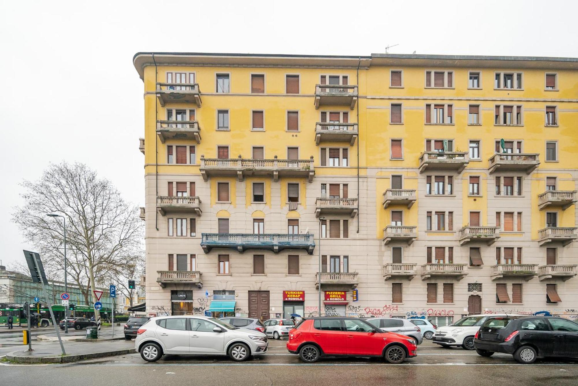 The Visionary Home - Navigli Area Milan Bagian luar foto